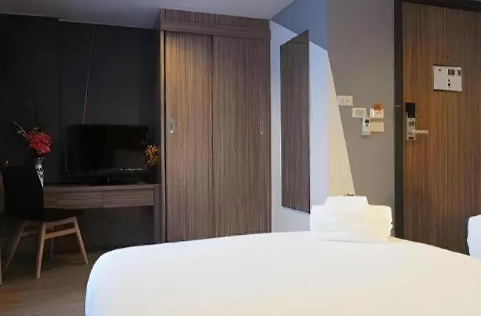 H2 Hotel 3*