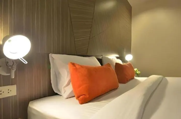 Hotel H2 3*